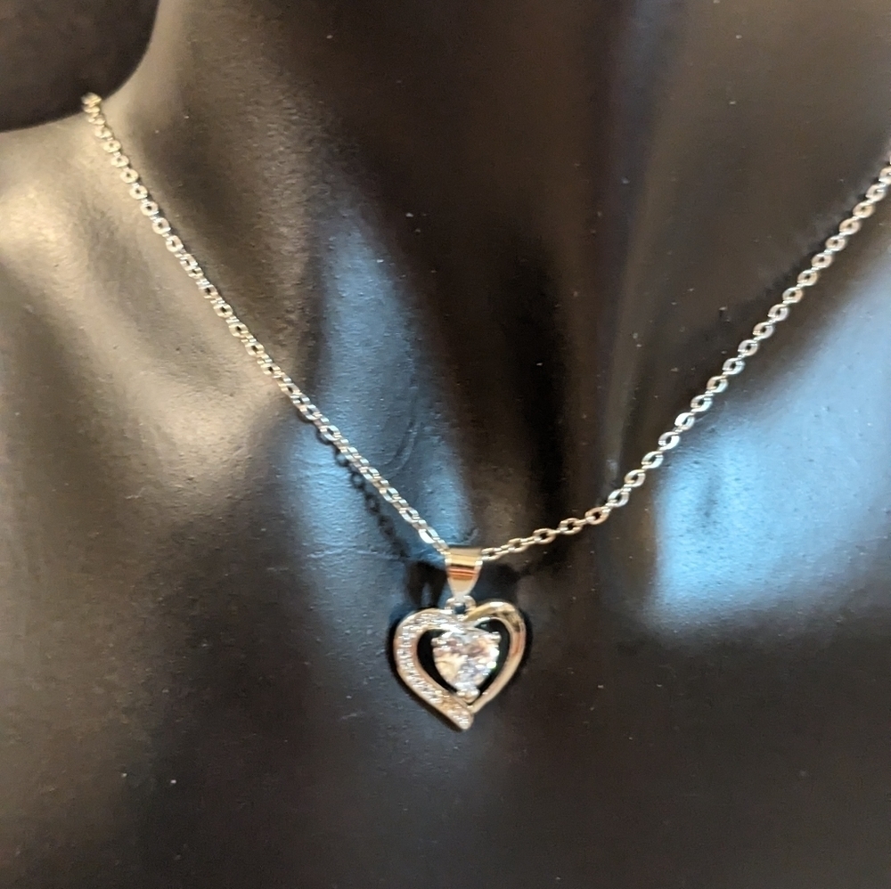 Swarovski Crystal Elements Silver Overlay‎ Heart Necklace